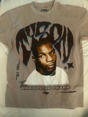 Mike Tyson The Undisputed Champ Graphic Tee - tan